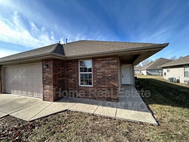 1175 N Northwood - 1175 N Northwood Condo