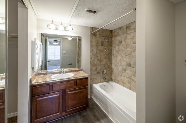 2BR, 2BA Classic - Bathroom