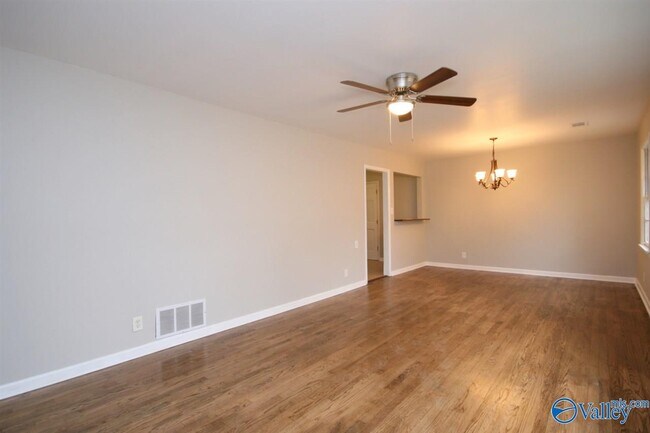 Photo - 1607 Clb Vw Dr NW