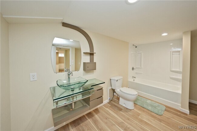 Photo - 100 Bridle Ln