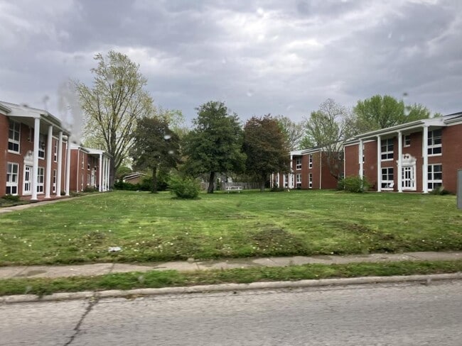 Photo - 103 N Russell St Casa