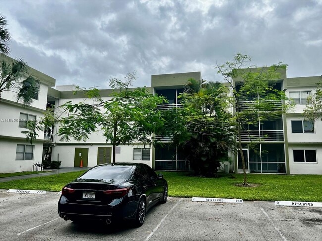 Building Photo - 4235 N University Dr Unit 215 Rental