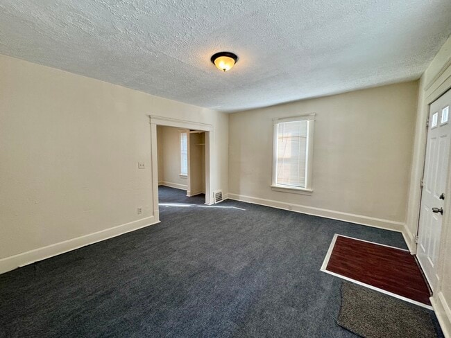 Photo - 2619 Clyde Pl SW