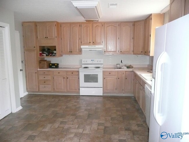 Photo - 511 Delaney Rd NW