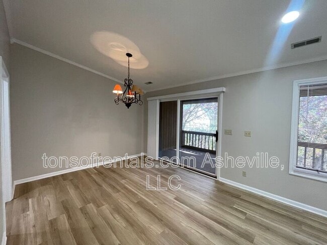 Photo - 115 Bent Tree Dr Unit Apt 4
