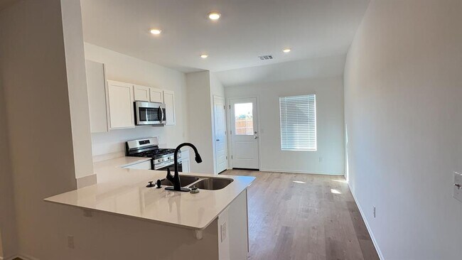 Photo - 504 SW 11th St
