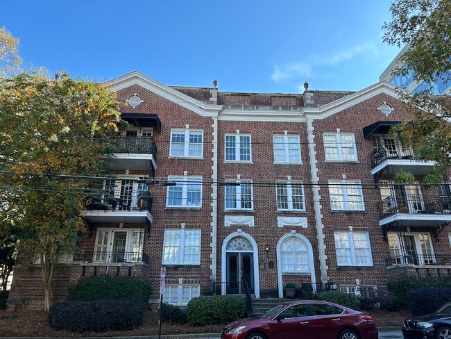 Building Photo - 61 16th St NE Unit 2