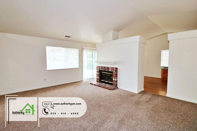 Photo - 1117 Grouse Dr