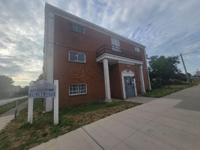 Photo - 14815-14835 Euclid Ave Unit 14815-208