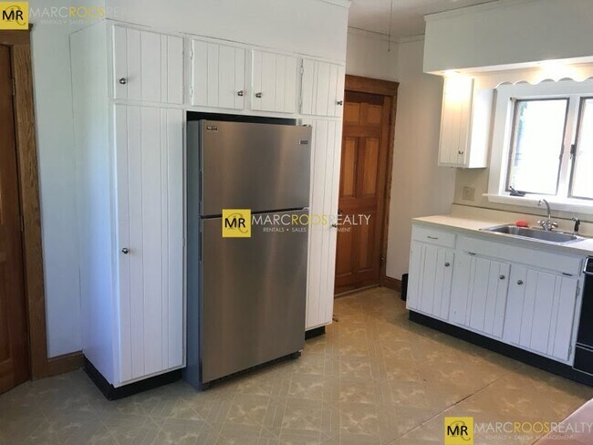 Photo - 80 Curtis St