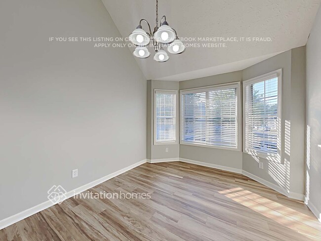 Photo - 434 Hillcrest Cmns