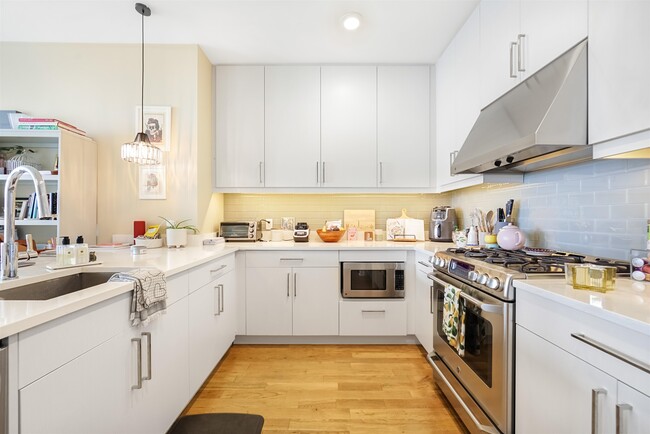 Photo - 15 Somerset Ln Unit 111