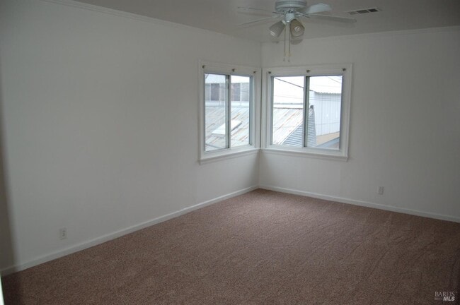 Building Photo - 148 N 3rd St Unit House