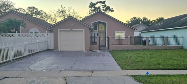 Photo - 846 Grenadier Dr