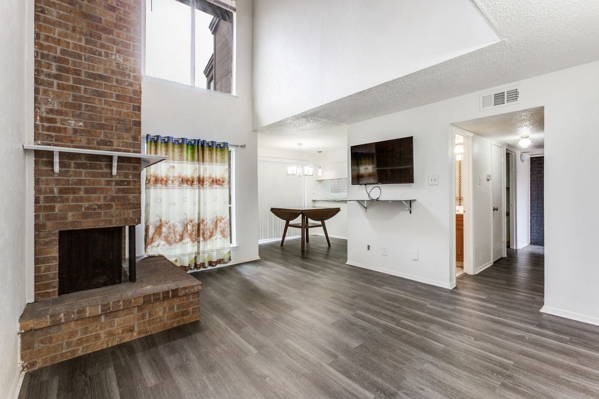 Photo - 1804 Highbrook Ct