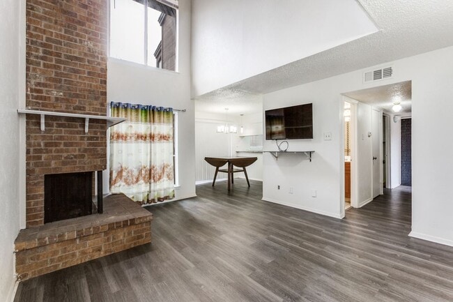 Building Photo - 1804 Highbrook Ct