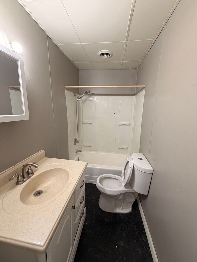 Photo - 3601 W Highland Blvd Unit 3