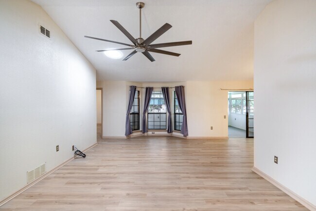 Photo - 3632 Fox Run