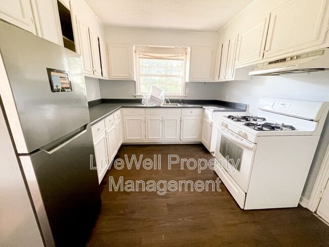 Photo - 1005 Cook Dr