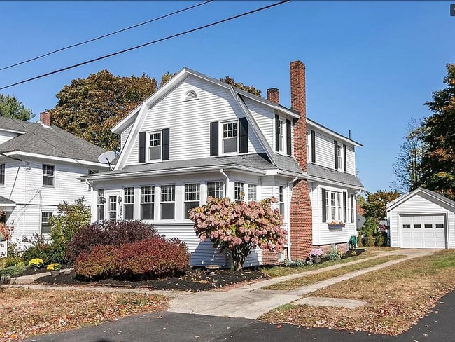 Photo - 198 Mussey St House