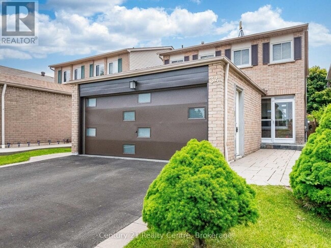 Photo - 34 Niagara Pl