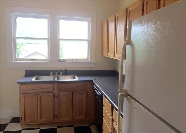 Photo - 301 NW 25th St