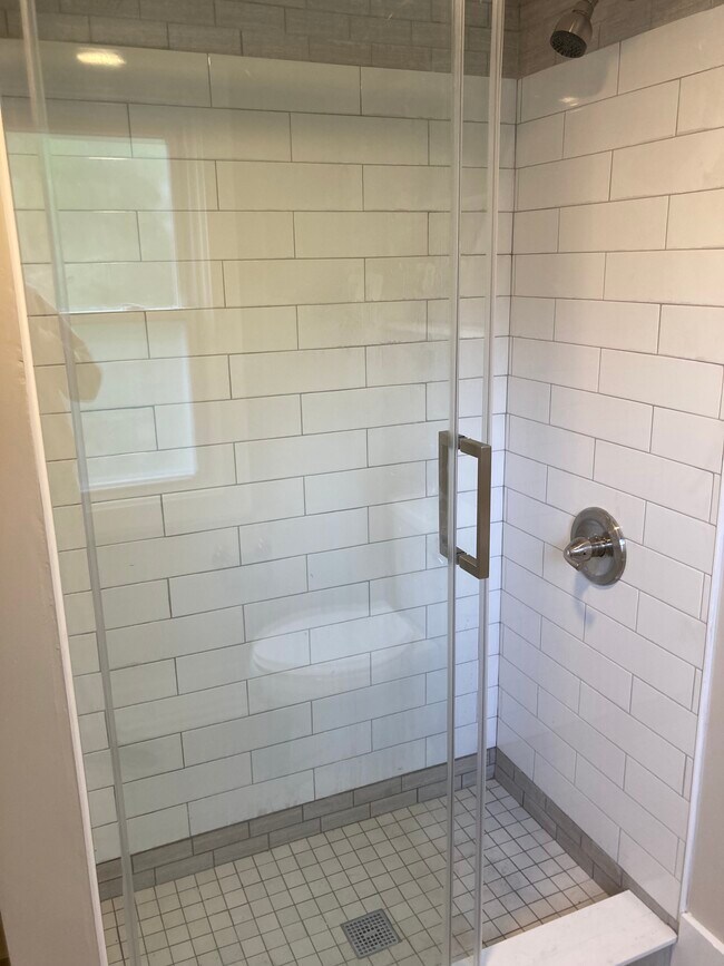 Photo - 51 W Elizabeth St