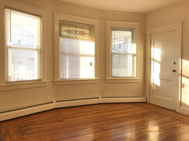 Photo - 28 Richter St Unit Floor 3