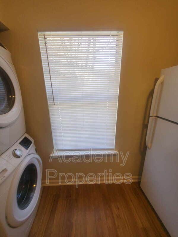 Photo - 200 Sheraton Ct