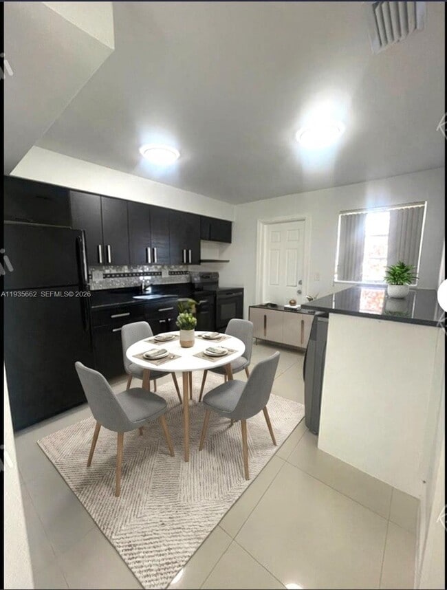 Photo - 512 SW 7th St Unit 1-4