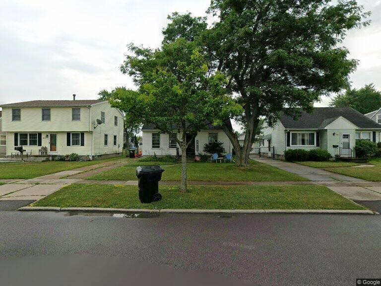 Photo - 299 Dupont Ave