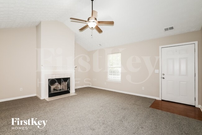 Photo - 130 Macadamia Ct