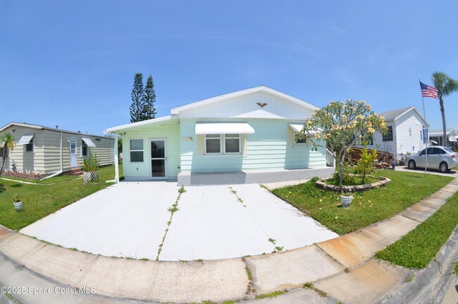 Photo - 1931 Coco Plum St NE House