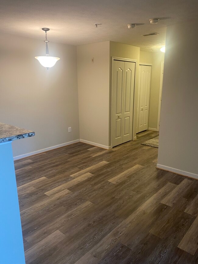 Photo - 8911 Town Center Cir Unidad 205