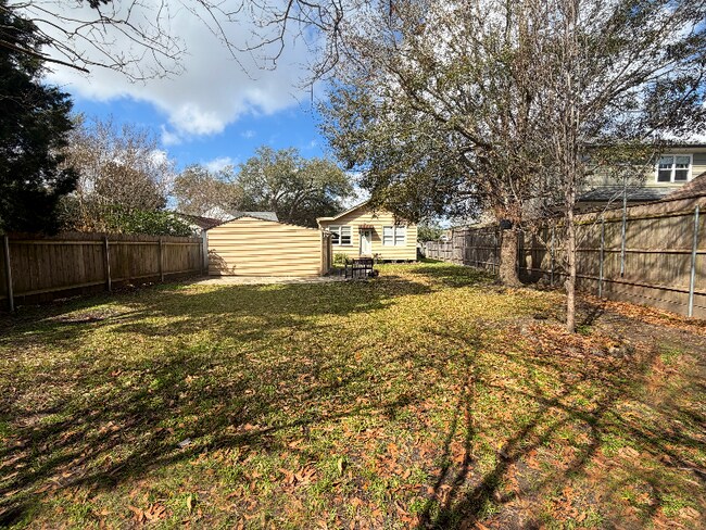 Photo - 235 Helios Ave