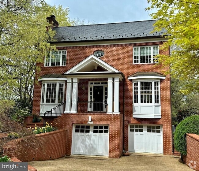 Building Photo - 2318 Nebraska Ave NW Rental