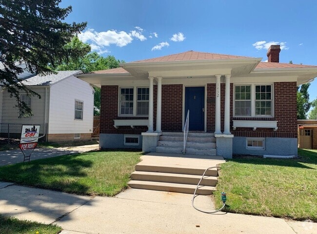 Building Photo - 3 bedroom 2 bath Rental