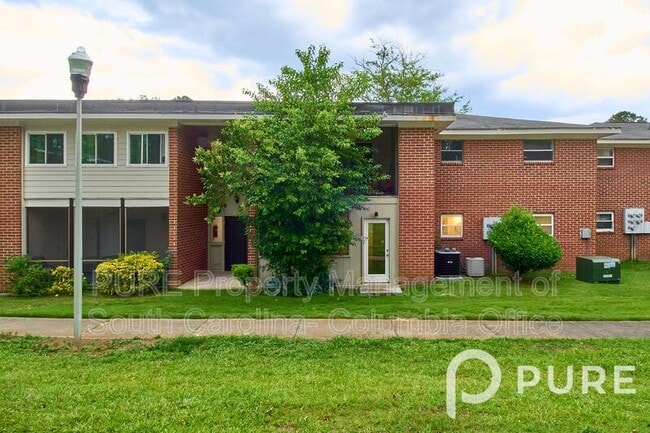 Photo - 601 Riverhill Cir