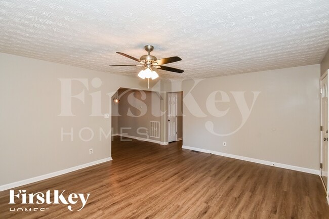 Photo - 176 Shadow Wood Dr