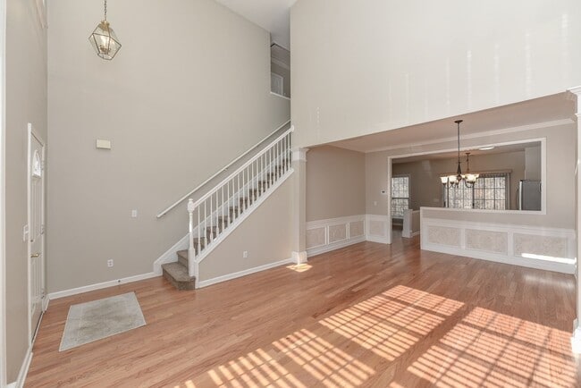Photo - Great Brentwood Location!!