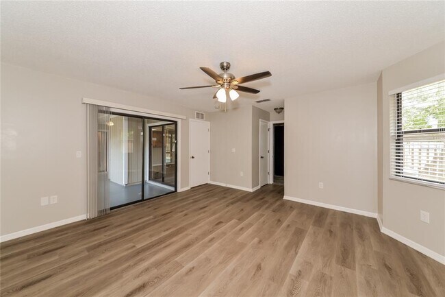 Photo - 8416 Cypress Lake Cir Casa