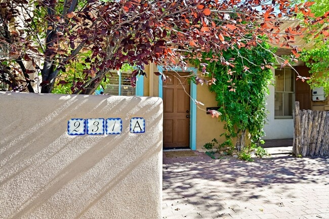 Building Photo - Classic Adobe in the Heart of Santa Fe’s D...