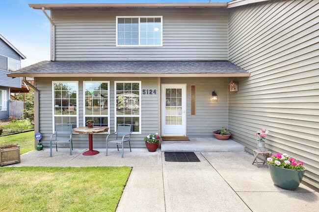 Photo - Beautiful 4 bedroom home in NE Tacoma!