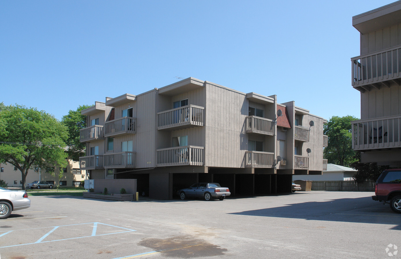 Riverwood Apartments - Riverwood Apartments