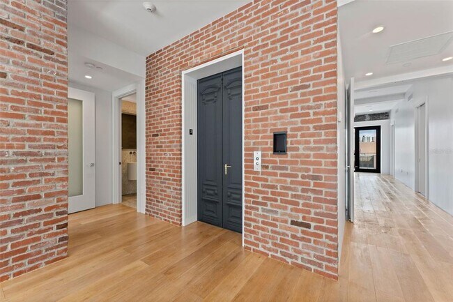 Photo - 465 CENTRAL Ave Unidad 301