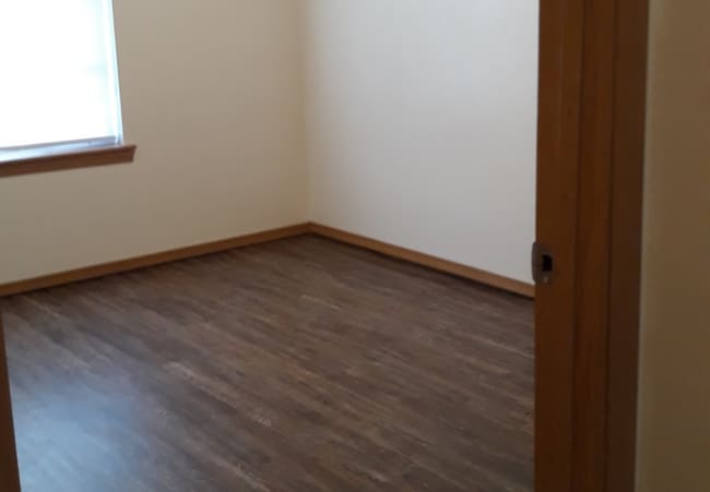 Photo - 2021 Plum Creek Ln