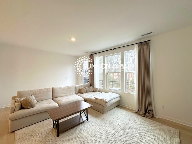 Photo - New 3 Bed Townhome in Mineral Springs