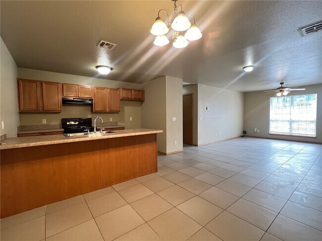 Photo - 1132 Remington Dr