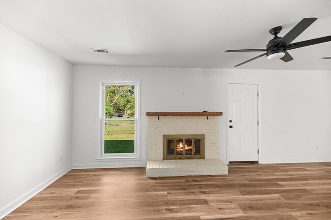 Photo - Beautifully Renovated Brick Home in a Quie...