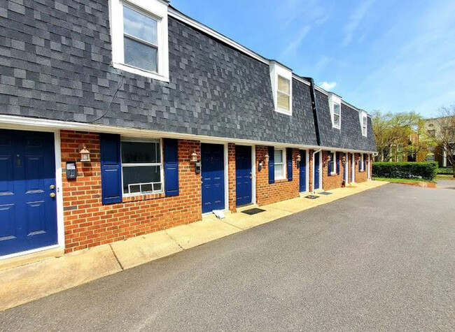 Building Photo - 300 S Arthur Ashe Blvd Unit 1 bedroom Rental